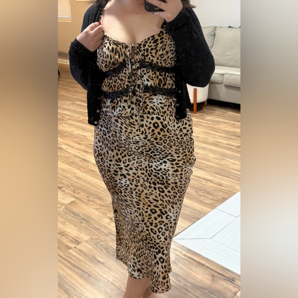 Leopard Print Women's Top & skirt set